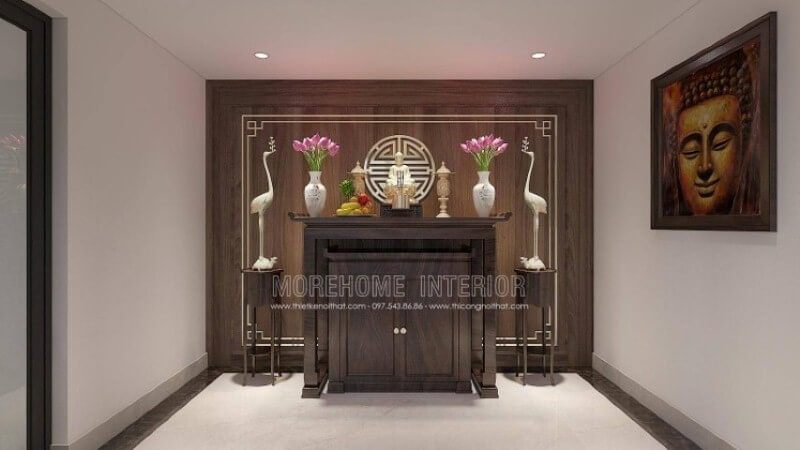 Điểm đáng chú ý trong mẫu thiết kế nội thất phòng thờ thờ Phật Quan Âm là tấm gỗ ốp lung phòng thờ với trọng tâm được khắc chữ Thọ tọa điểm nhấn tinh tế. Tấm gỗ ốp tường này thường được ốp kín mặt bức tường điểm tựa phòng thờ. Bên cạnh đó chủ nhà có thể chọn thiết kế thêm họa tiết tạo nét đẹp trang trọng cho không gian